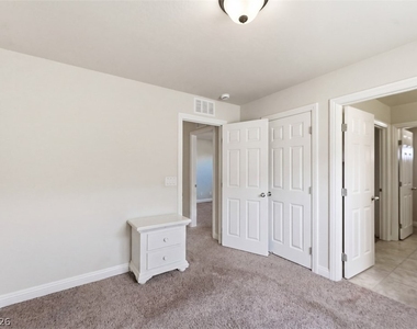 32 Lily Grove Road - Photo Thumbnail 25