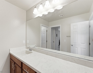 32 Lily Grove Road - Photo Thumbnail 26