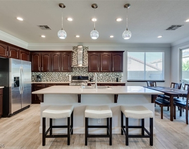 5056 Shadow Palm Court - Photo Thumbnail 2