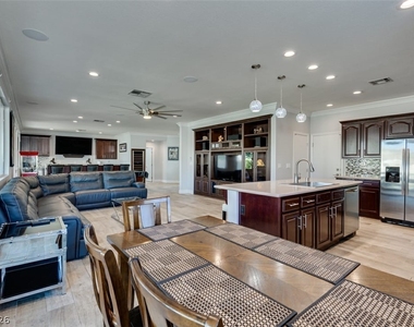 5056 Shadow Palm Court - Photo Thumbnail 4