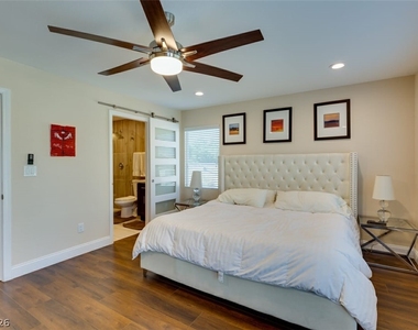 5056 Shadow Palm Court - Photo Thumbnail 28