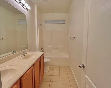 3926 Kristina Lynn Avenue - Photo Thumbnail 21