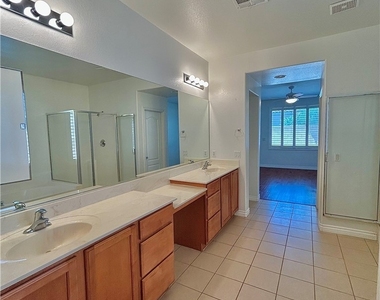 3926 Kristina Lynn Avenue - Photo Thumbnail 44