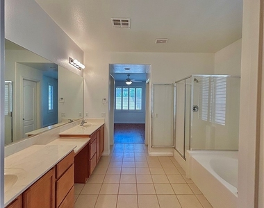 3926 Kristina Lynn Avenue - Photo Thumbnail 45