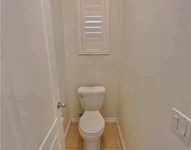 3926 Kristina Lynn Avenue - Photo Thumbnail 37