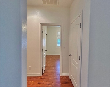 3926 Kristina Lynn Avenue - Photo Thumbnail 17