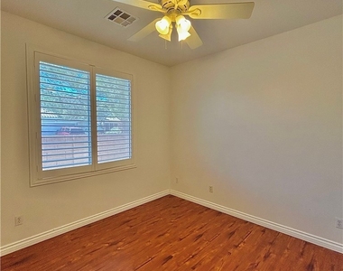 3926 Kristina Lynn Avenue - Photo Thumbnail 18