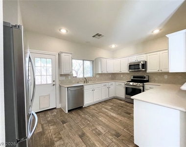 5152 Moose Falls Drive - Photo Thumbnail 4