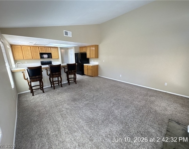 194 Kachina Drive - Photo Thumbnail 9