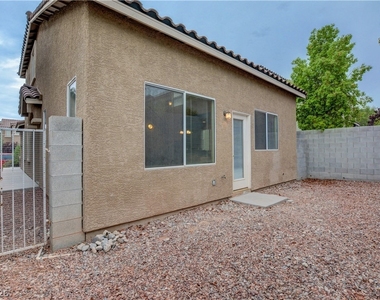 9540 Gibbon Avenue - Photo Thumbnail 6