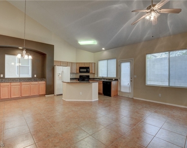 9540 Gibbon Avenue - Photo Thumbnail 7