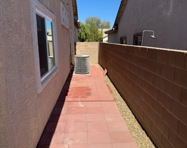 3203 Stratford Hall Court - Photo Thumbnail 22