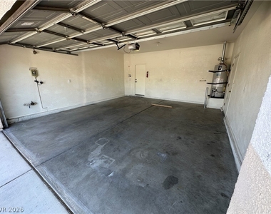 3203 Stratford Hall Court - Photo Thumbnail 18