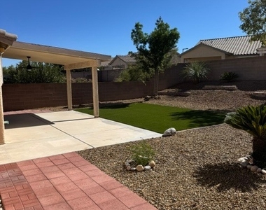 3203 Stratford Hall Court - Photo Thumbnail 24