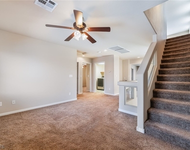 6014 Belvedere Canyon Avenue - Photo Thumbnail 9