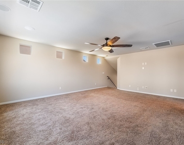 6014 Belvedere Canyon Avenue - Photo Thumbnail 24