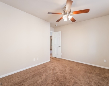 6014 Belvedere Canyon Avenue - Photo Thumbnail 18