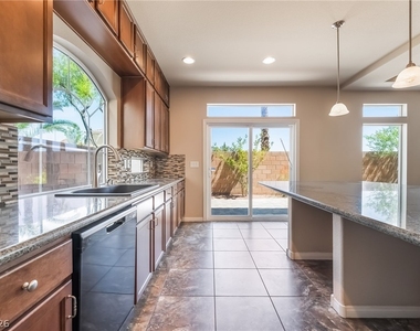 6014 Belvedere Canyon Avenue - Photo Thumbnail 6