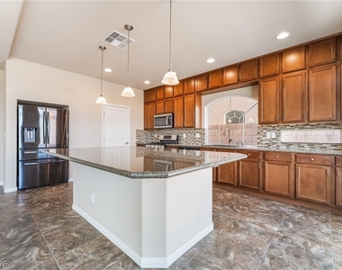6014 Belvedere Canyon Avenue - Photo Thumbnail 8