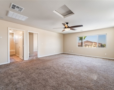 6014 Belvedere Canyon Avenue - Photo Thumbnail 23