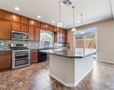 6014 Belvedere Canyon Avenue - Photo Thumbnail 5