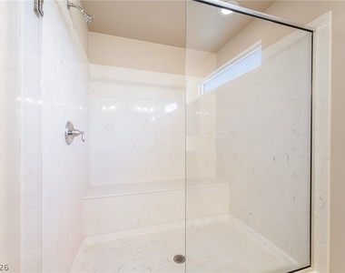 6014 Belvedere Canyon Avenue - Photo Thumbnail 15