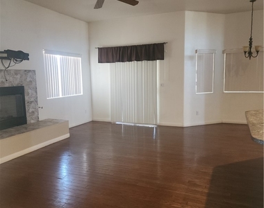 564 Ridgeway Road - Photo Thumbnail 16