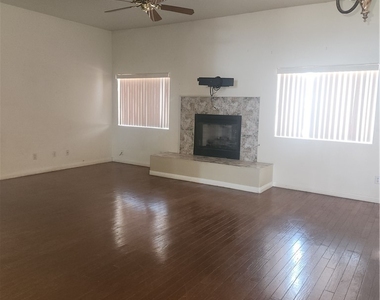 564 Ridgeway Road - Photo Thumbnail 4