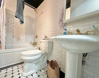 489 Washington Avenue - Photo Thumbnail 8