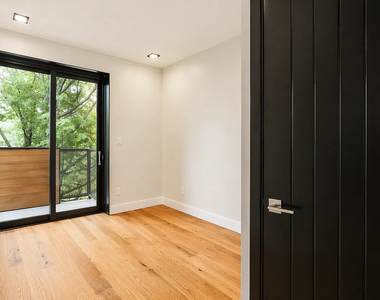 691 Chauncey Street - Photo Thumbnail 4