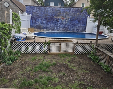 73rd Street & Ditmars Blvd - Photo Thumbnail 16