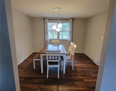 6319 Danbury Dr Drive - Photo Thumbnail 6