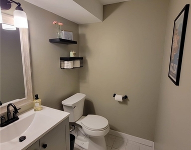 6319 Danbury Dr Drive - Photo Thumbnail 9
