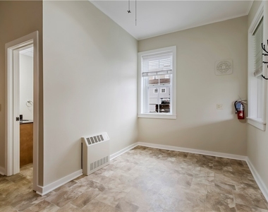 25 College Street - Photo Thumbnail 22