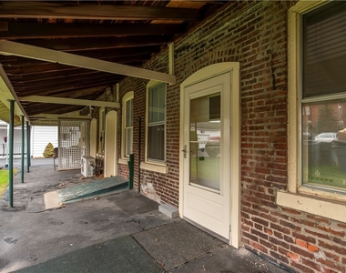 25 College Street - Photo Thumbnail 27