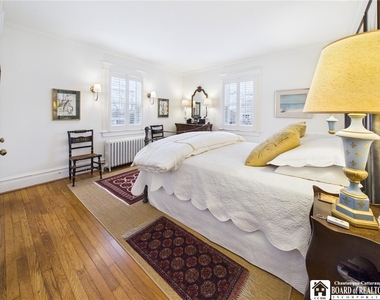 422 York Street - Photo Thumbnail 8