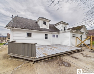 422 York Street - Photo Thumbnail 35