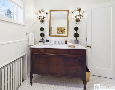 422 York Street - Photo Thumbnail 21
