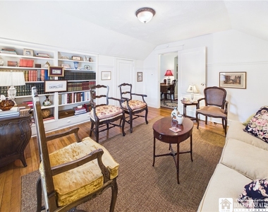 422 York Street - Photo Thumbnail 20
