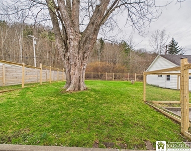 422 York Street - Photo Thumbnail 32
