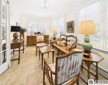 422 York Street - Photo Thumbnail 27
