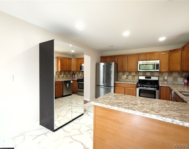 441 Riverwalk Drive - Photo Thumbnail 4