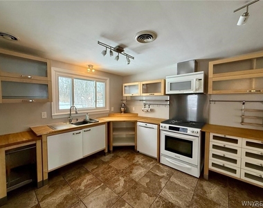 5125 Forest Road - Photo Thumbnail 15