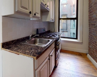 East 91st Street - Photo Thumbnail 2