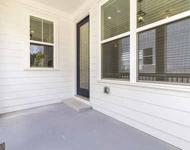 2000 Harvest Pond Circle - Photo Thumbnail 14