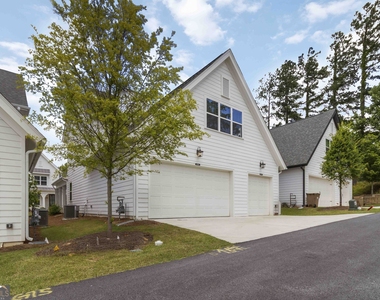 2000 Harvest Pond Circle - Photo Thumbnail 17