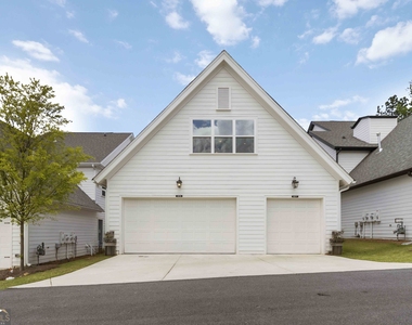 2000 Harvest Pond Circle - Photo Thumbnail 18
