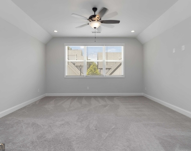 2000 Harvest Pond Circle - Photo Thumbnail 41