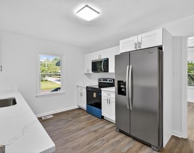 2036 Mcpherson Drive - Photo Thumbnail 3