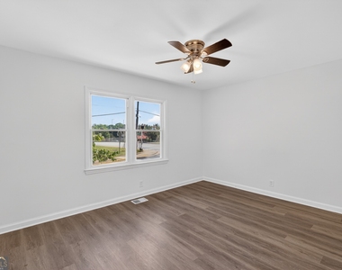 2036 Mcpherson Drive - Photo Thumbnail 8